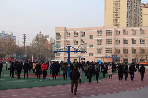 河南省卫辉市第一中学 安阳县第一中学 原阳县第一中学教育同仁200余人来我校参观交流