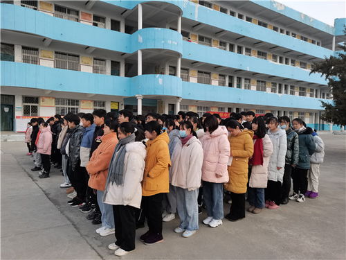固镇县新马桥中学举行新年第一次升旗仪式